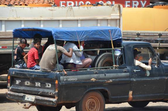 Transporte público comum no Piauí, em Campo Maior - PI